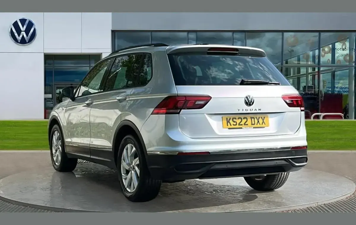 Used VW Tiguan Life 147 HP (108 kW) 2022 Silver SUV