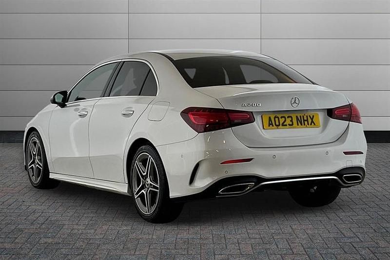 Used Mercedes A200 Executive 163 HP (119 kW) 2023 Digital white Sedan