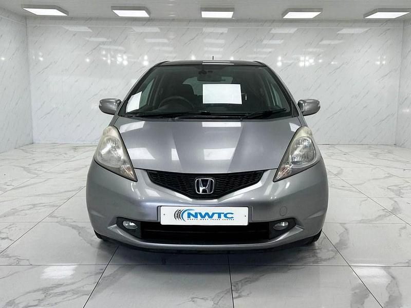 Used Honda Jazz EX 100 HP (73 kW) 2010 Silver Hatchback