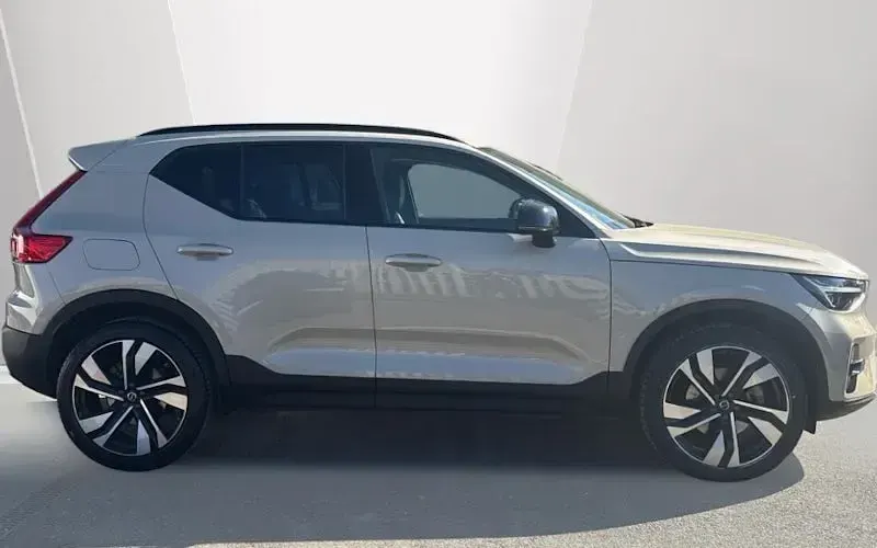 Used Volvo XC40 Ultra 197 HP (144 kW) 2026 SUV
