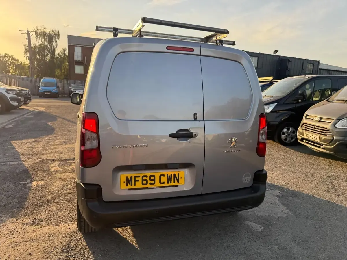 Used Peugeot Partner S 2019 Grey MPV