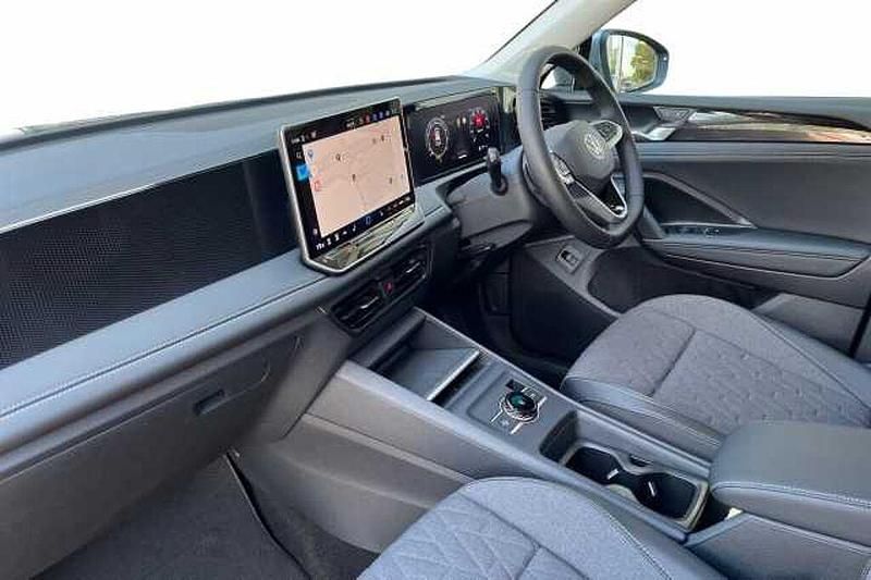 Image 2/4