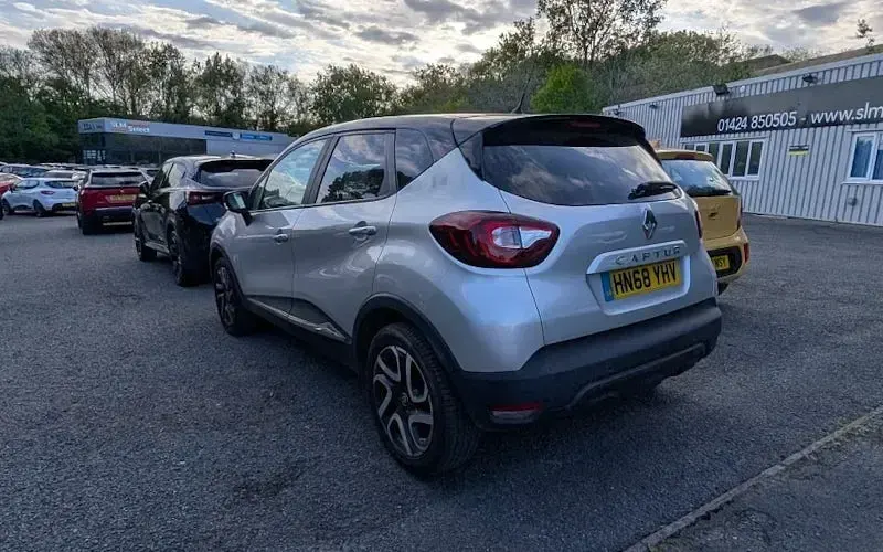 Second-hand Renault Captur Iconic 90 CP (66 kW) 2019 SUV
