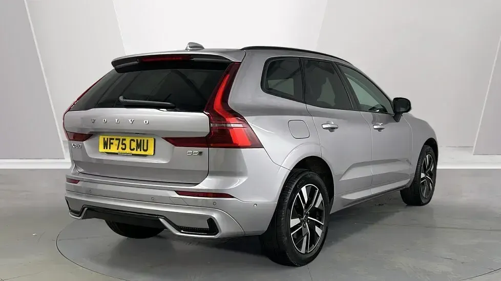 Used Volvo XC60 Plus 247 HP (181 kW) 2025 Silver SUV