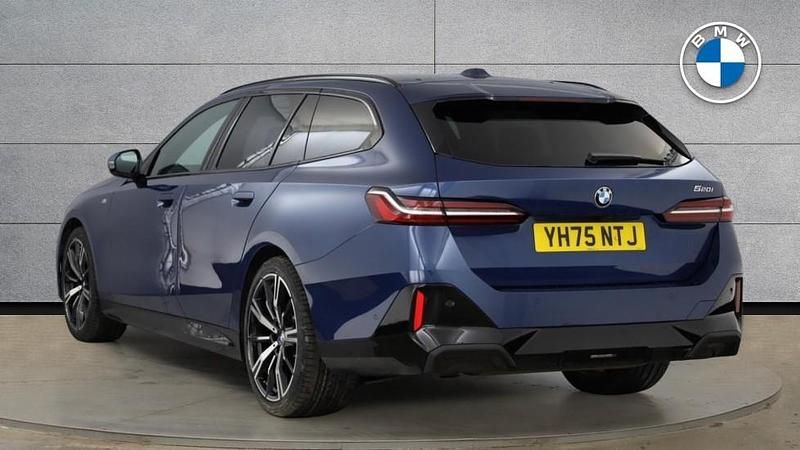 Used BMW 520 M Sport 205 HP (150 kW) 2025 Blue Estate