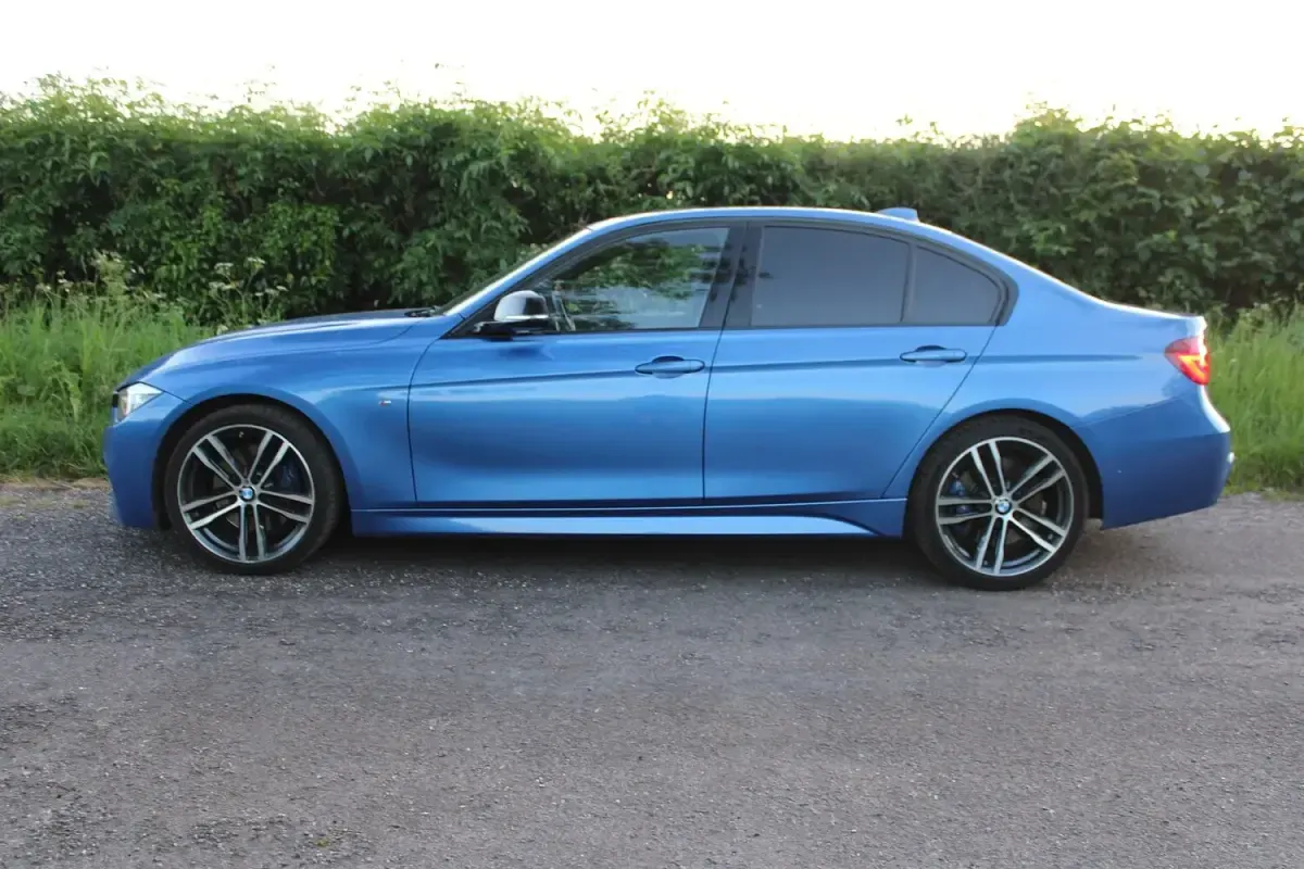 Used BMW 320 M Sport 2017 Blue Sedan