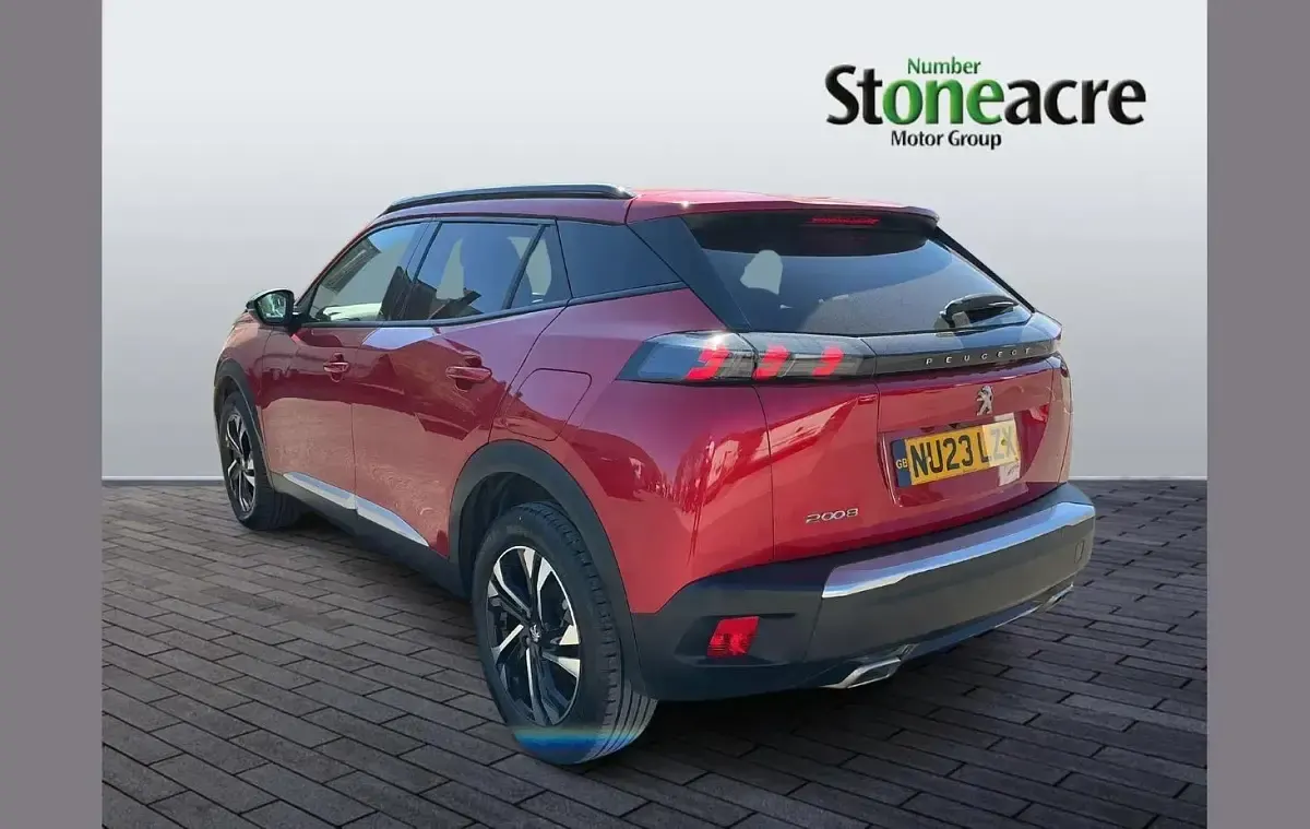 Second-hand Peugeot 2008 Allure+ 128 CP (94 kW) 2023 Roșu SUV
