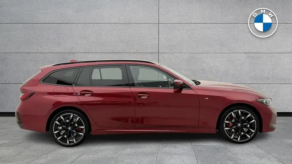 Used BMW 330 M Sport 288 HP (211 kW) 2025 Red Estate