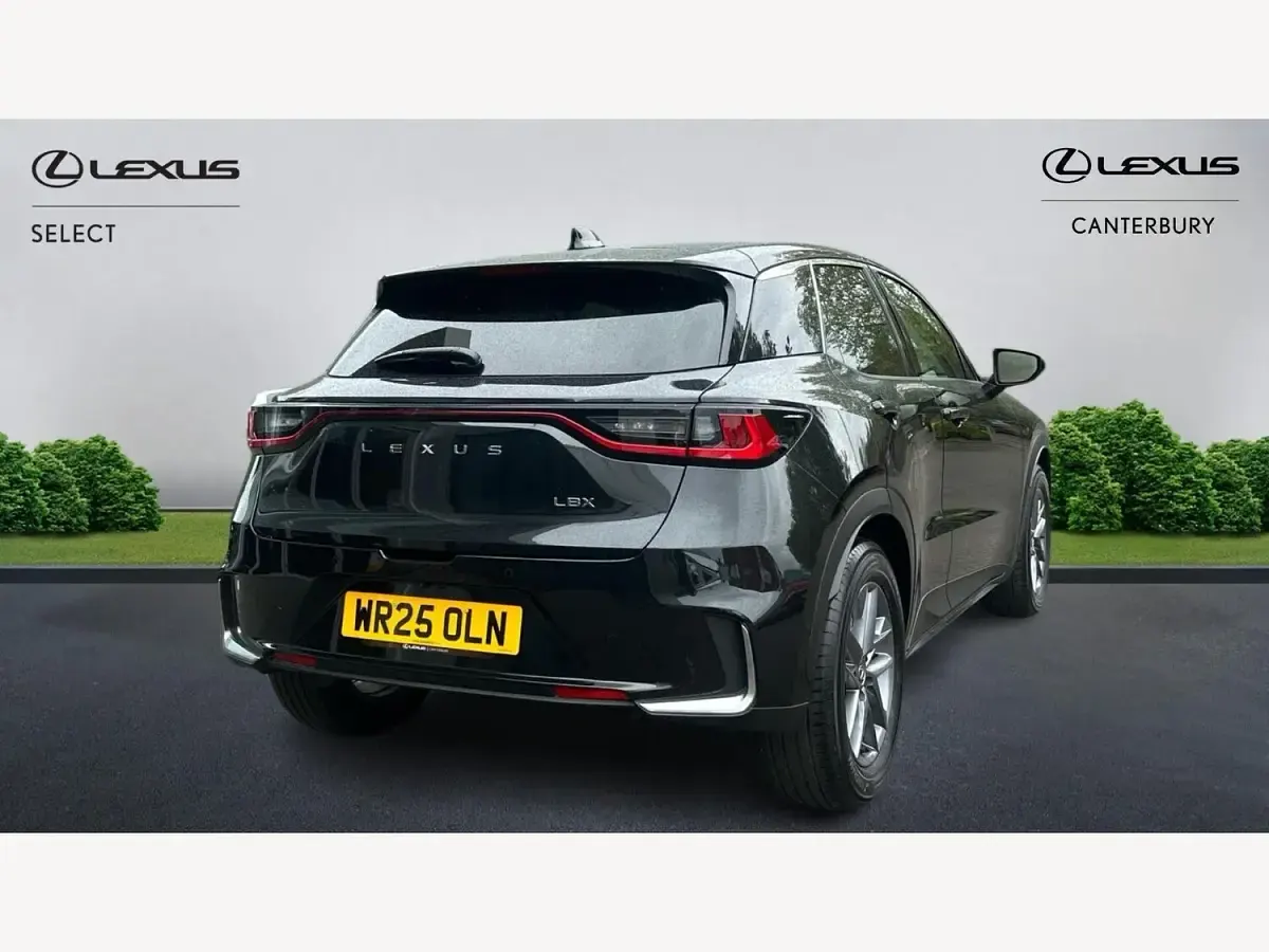 Used Lexus LBX 136 HP (100 kW) 2025 Black SUV