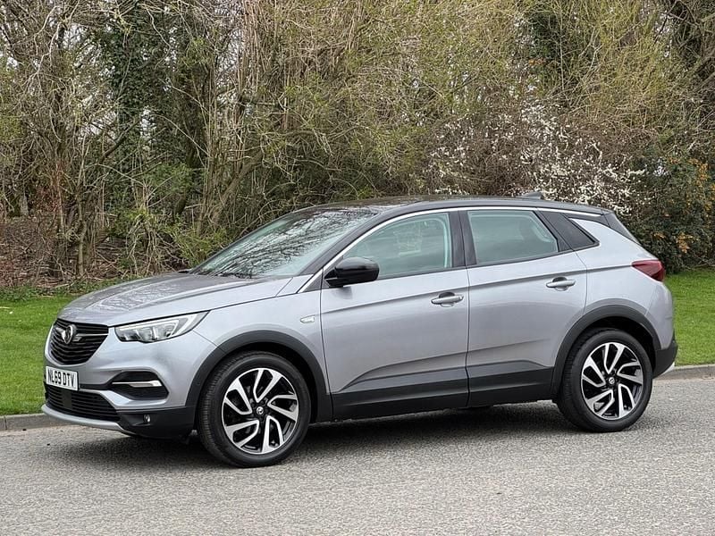 Used Vauxhall Grandland X Elite 130 HP (95 kW) 2019 Grey metallic SUV