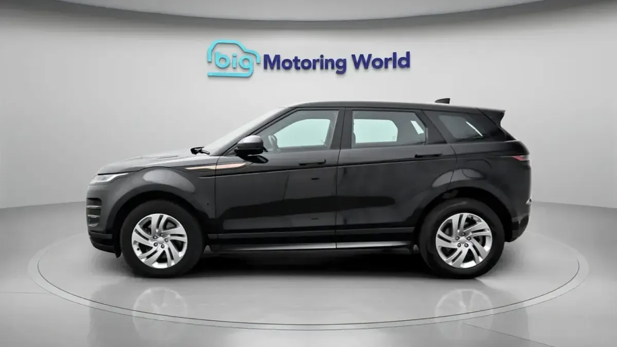 Usado Land Rover Range Rover evoque R-Dynamic 309 HP (227 kW) 2023 Preto SUV