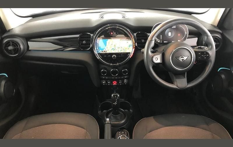 Used Mini Cooper Classic 134 HP (98 kW) 2023 Silver Hatchback