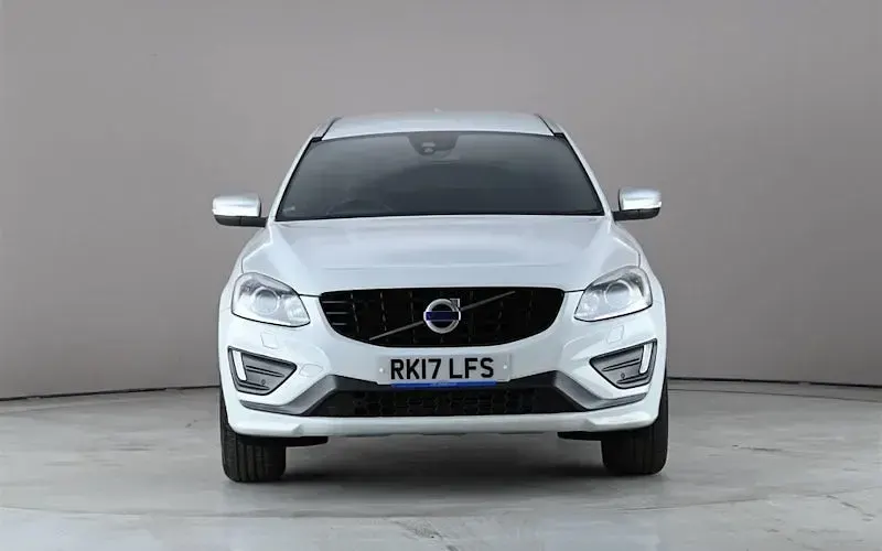 Usado Volvo XC60 R-Design 190 CV (139 kW) 2017 Blanco SUV