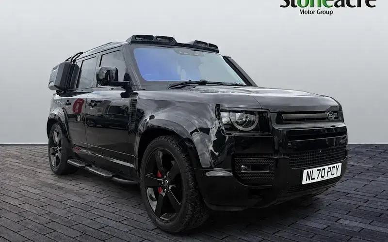 Used Land Rover Defender 400 HP (294 kW) 2024 SUV