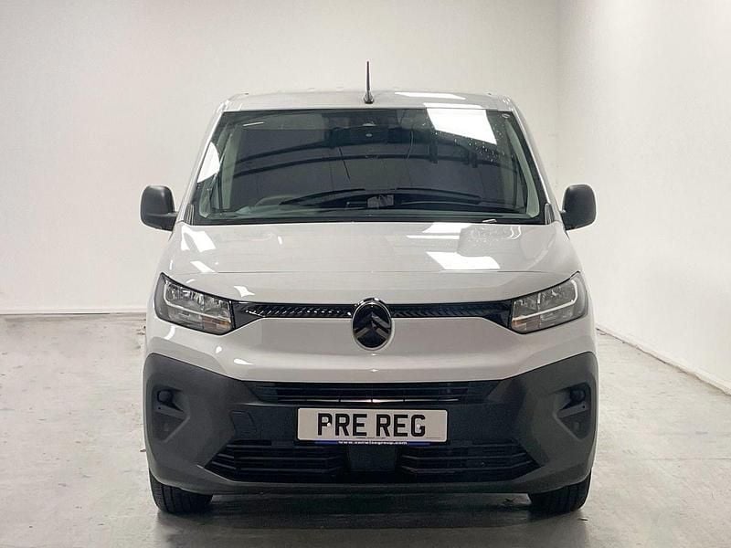 Used Citroën Berlingo 100 HP (73 kW) 2024 MPV