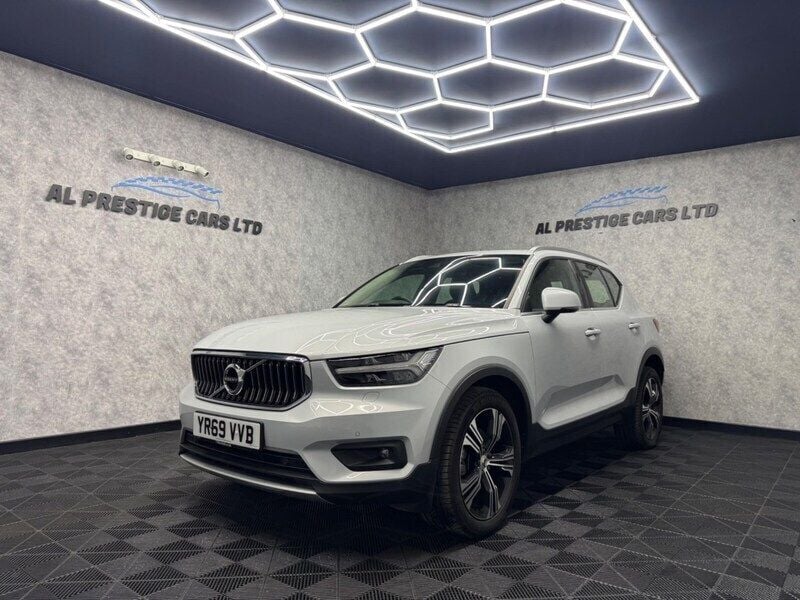 Silver Used 2019 Volvo XC40 Inscription SUV | £21,499 (Fair price) - Image 1/4