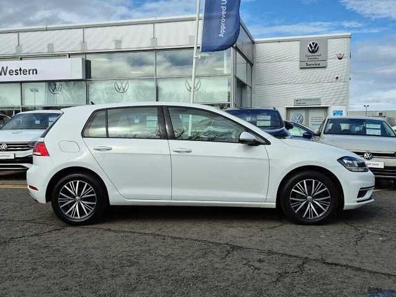 Used VW Golf VII SE 150 HP (110 kW) 2019 White Hatchback