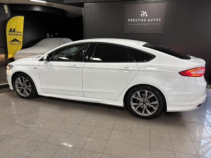 Used Ford Mondeo ST-Line 180 HP (132 kW) 2018 White Hatchback