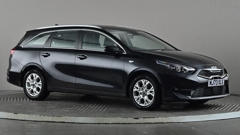 Black Used 2023 Kia Ceed Hatchback | £15,498 (Fair price) - Image 1/3