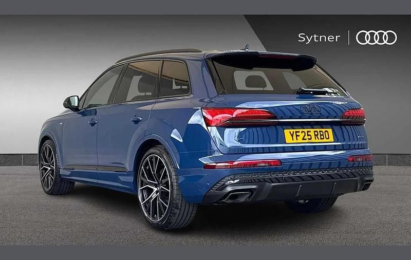 Used Audi Q7 Black Edition 282 HP (207 kW) 2025 Blue SUV