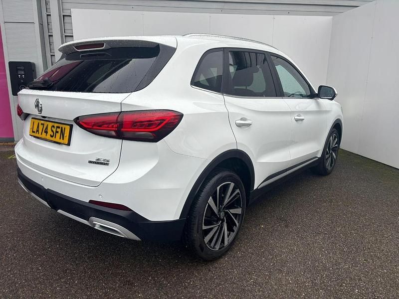 Used MG ZS Trophy 193 HP (141 kW) 2024 White SUV