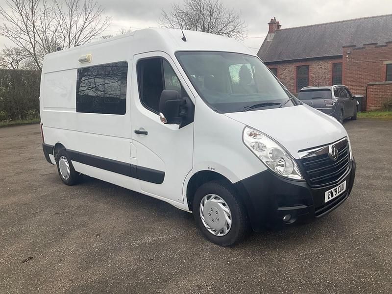 Used Vauxhall Movano 130 HP (95 kW) 2019 White MPV