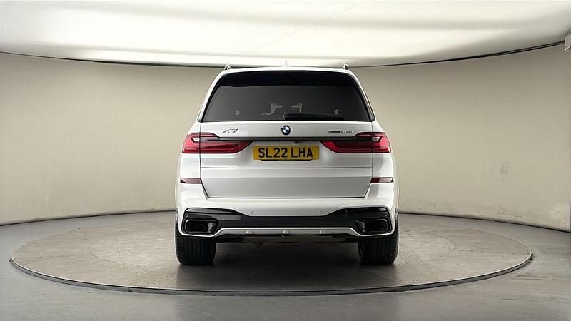 Used BMW X7 M Sport 340 HP (250 kW) 2021 Mineral white SUV