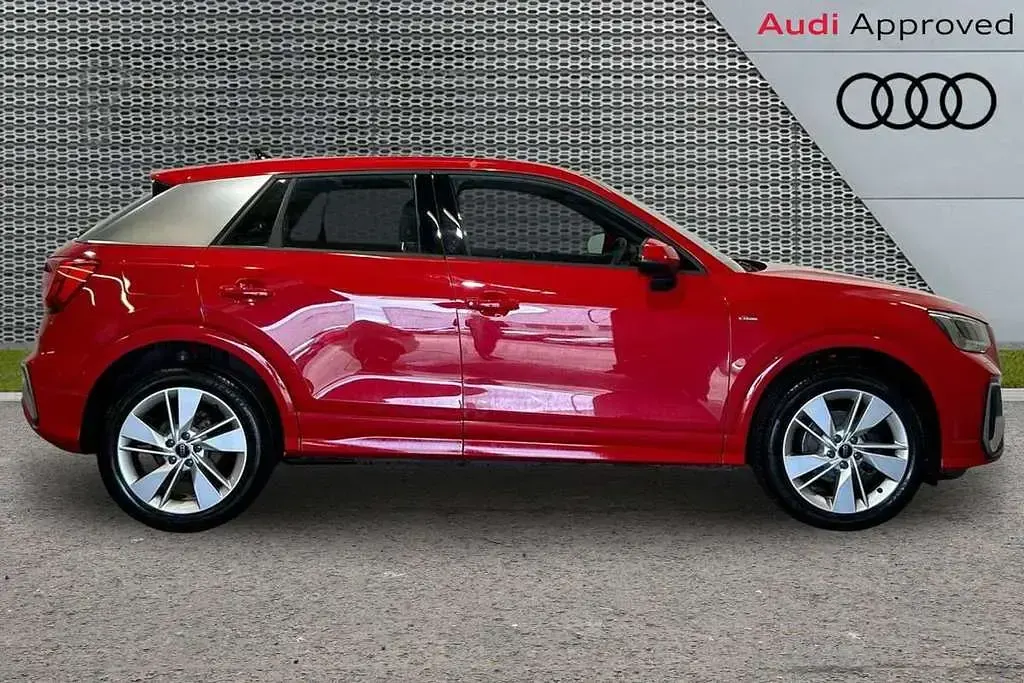 Used Audi Q2 S-Line 147 HP (108 kW) 2023 Red SUV