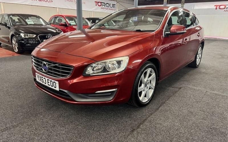 Used 2015 Volvo V60 SE Estate | £4,695 (Fair price) - Image 1/4