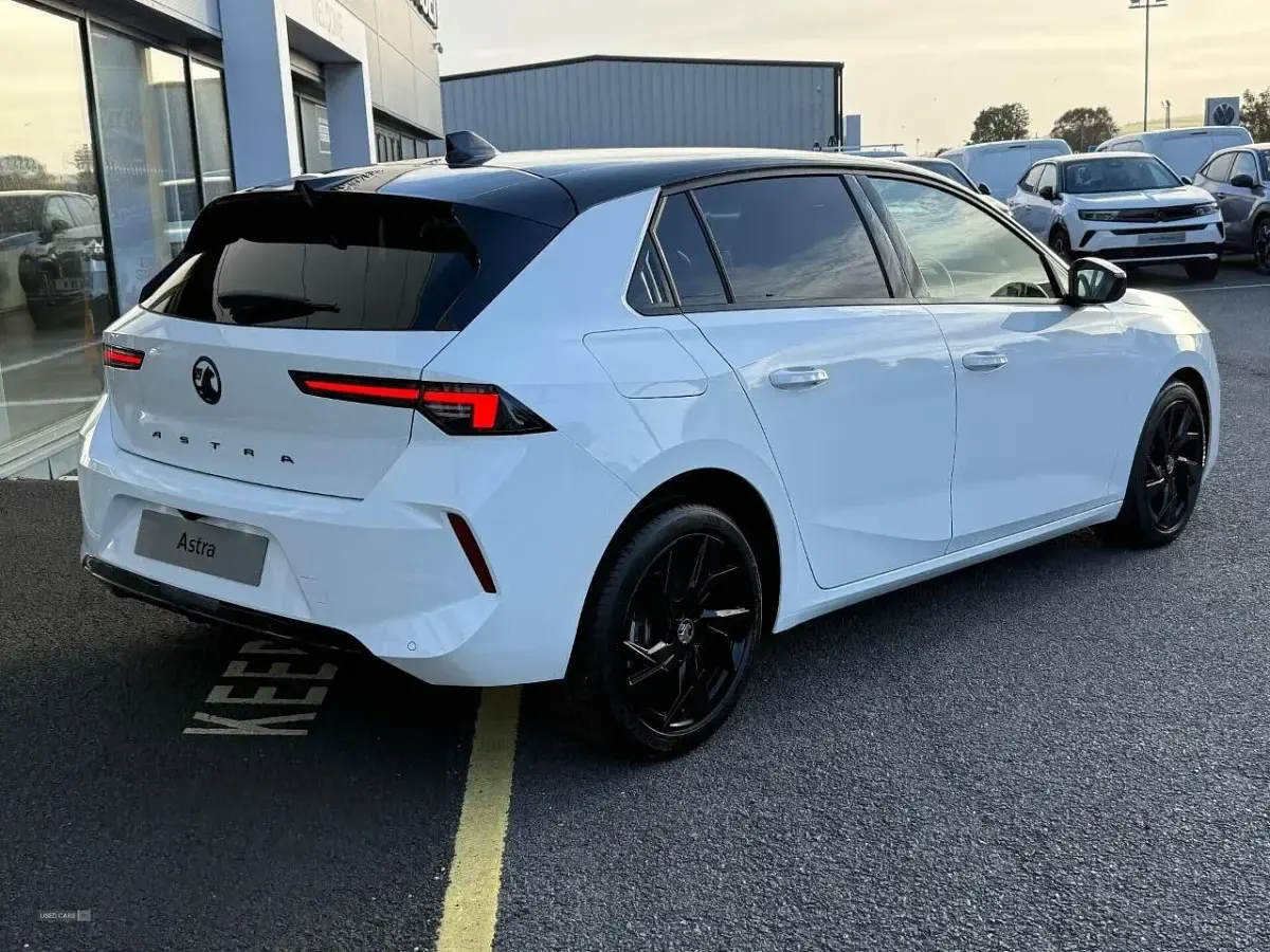 New Vauxhall Astra S 130 HP (95 kW) 2026 White Hatchback