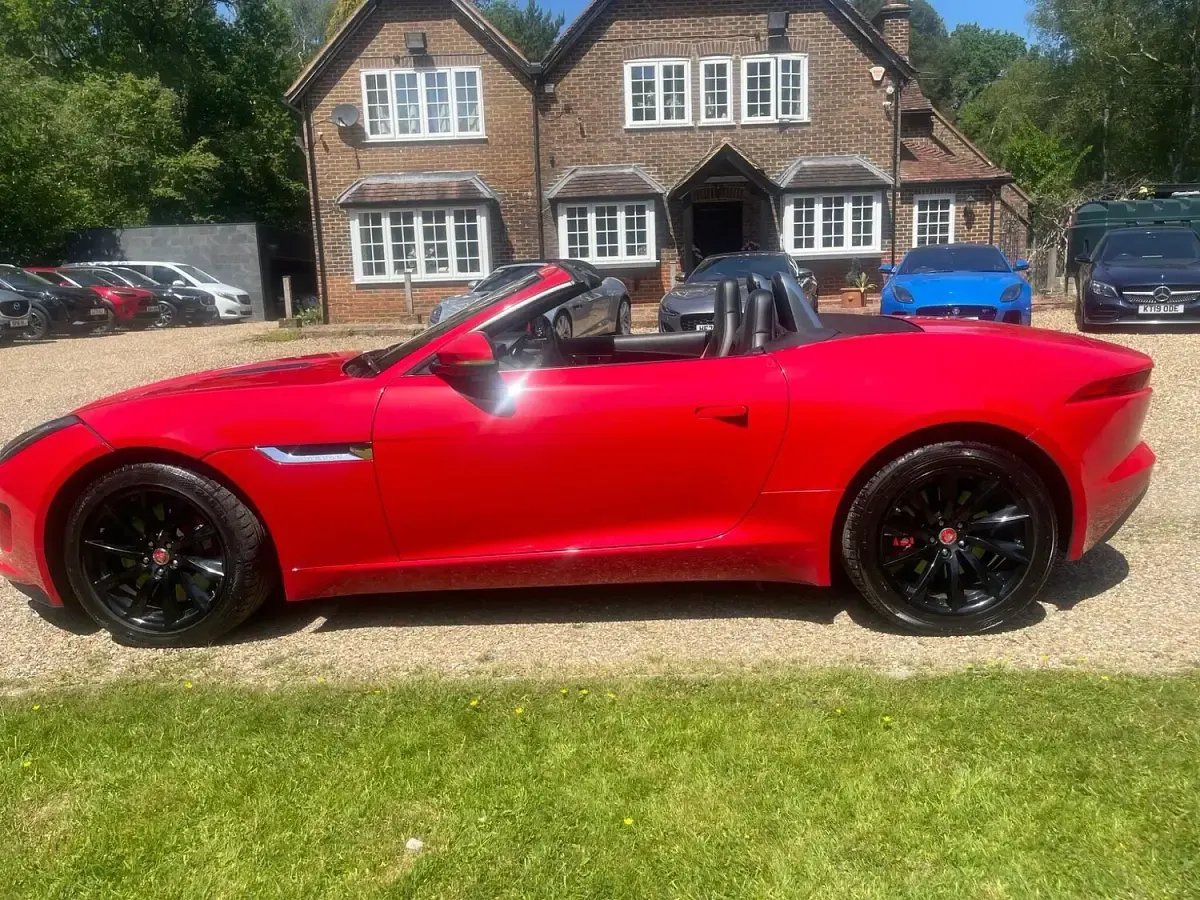 Used Jaguar F-Type Supercharged 380 HP (279 kW) 2014 Red Cabriolet