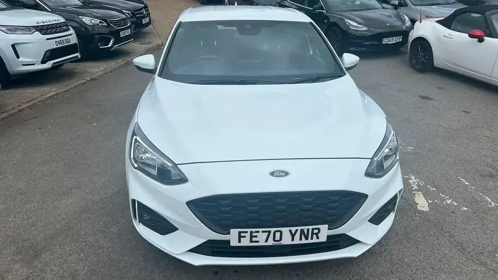 Used Ford Focus ST-Line 120 HP (88 kW) 2020 White Hatchback