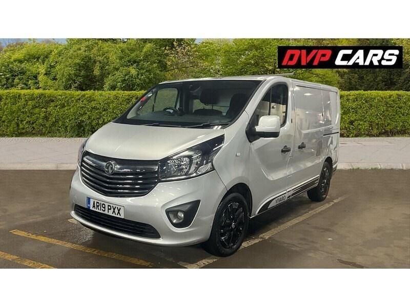 Used Vauxhall Vivaro Edition 125 HP (91 kW) 2019 Silver MPV