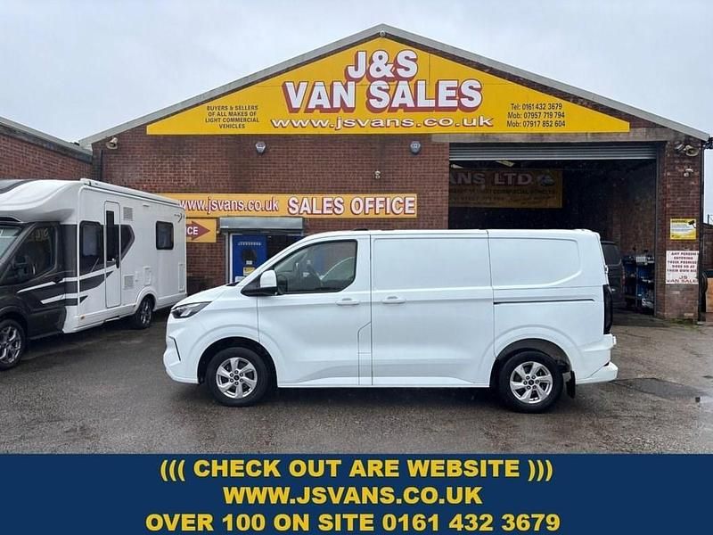 Used Ford Transit Custom Limited 140 HP (102 kW) 2023 White Van