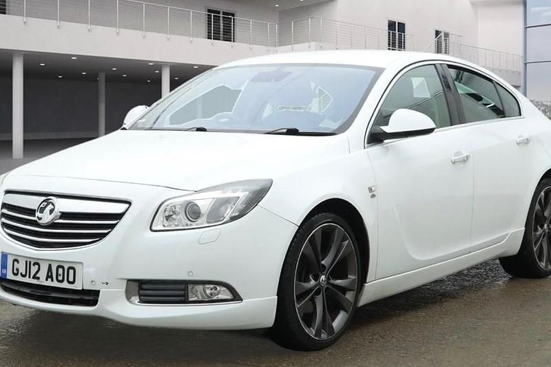 White Used 2012 Vauxhall Insignia Elite Hatchback | £2,495 (Good price) - Image 1/1