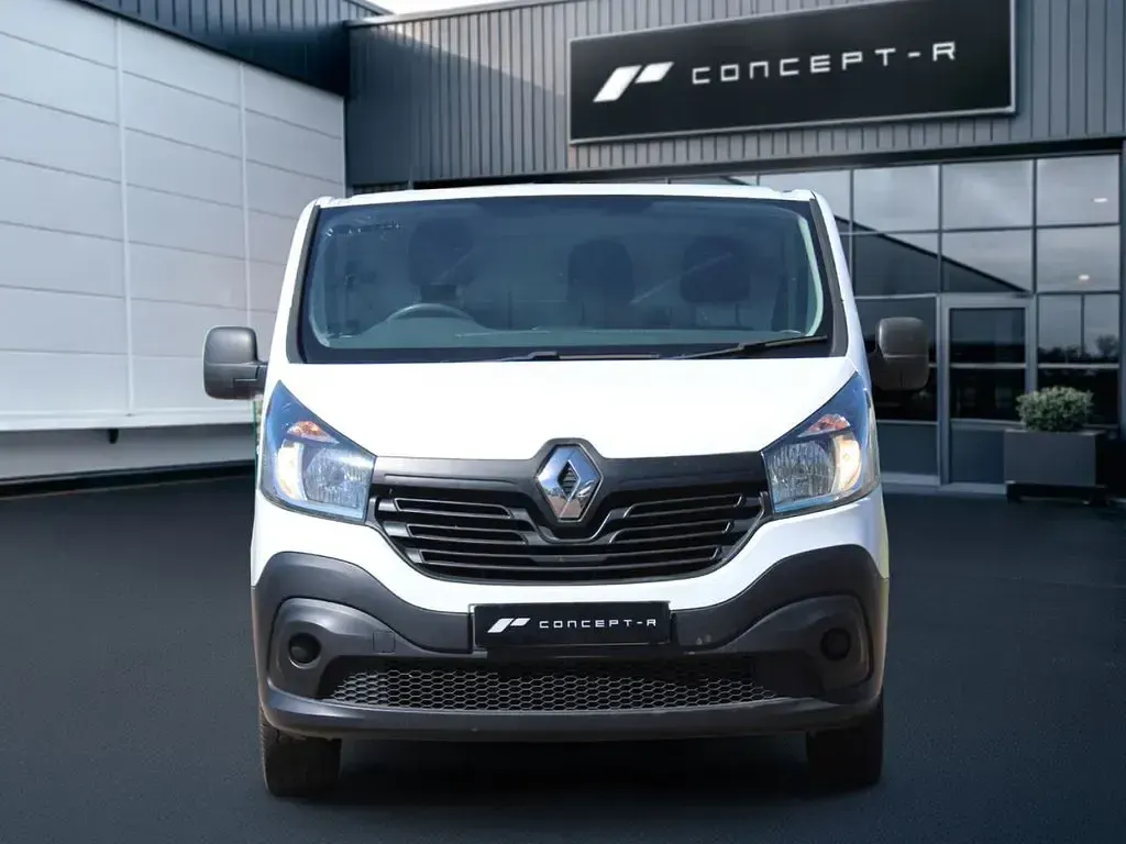 Used Renault Trafic Business 2016 White MPV