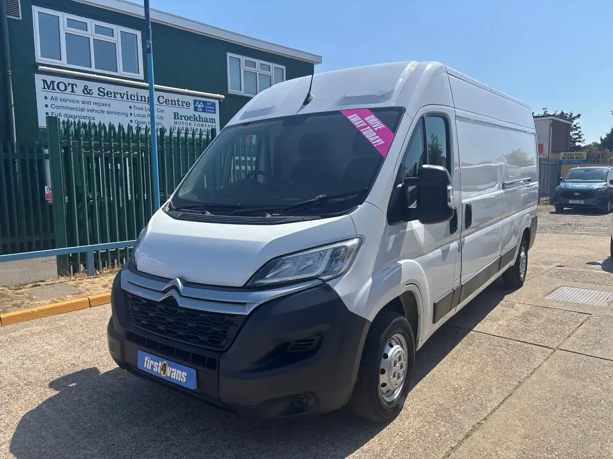 Used Citroën Relay 140 HP (102 kW) 2023 White Van