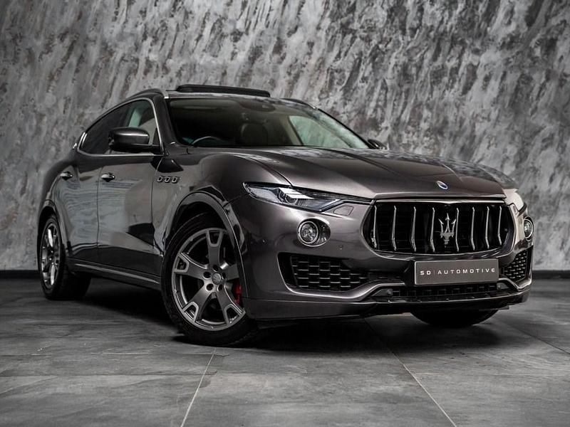 Used Maserati Levante 275 HP (202 kW) 2017 Grey SUV