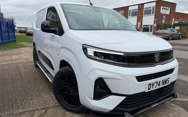 Used Vauxhall Combo 102 HP (75 kW) 2026 MPV