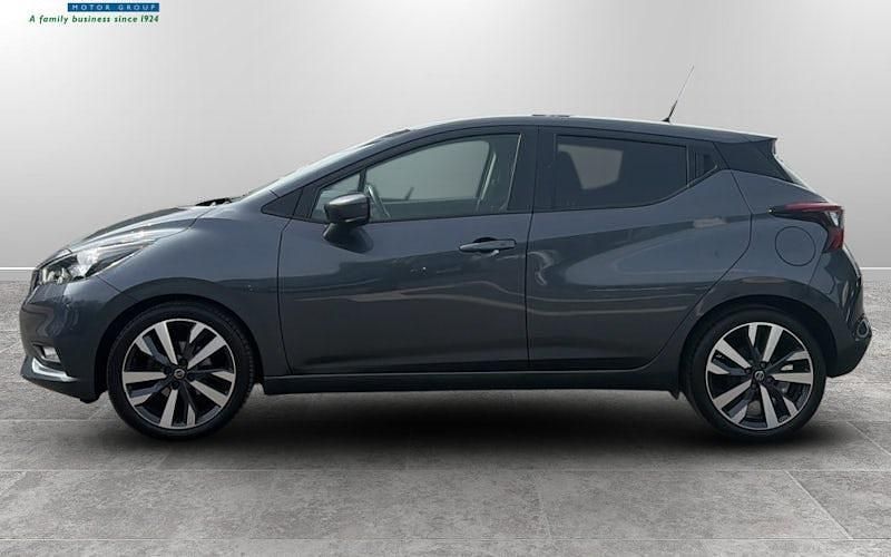 Usado Nissan Micra Tekna 92 HP (67 kW) 2022 Cinzento Citadino