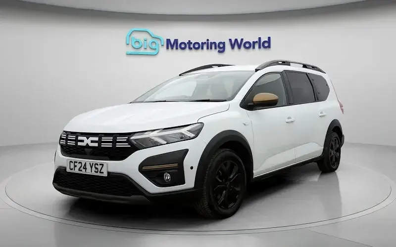 Used Dacia Jogger Extreme 141 HP (103 kW) 2024 White MPV