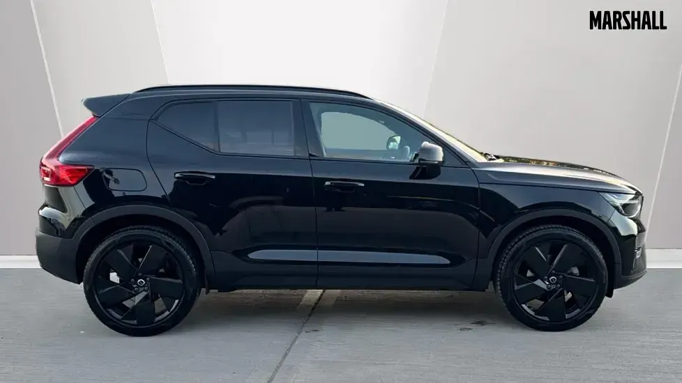 Used Volvo XC40 Plus 163 HP (119 kW) 2025 Black SUV