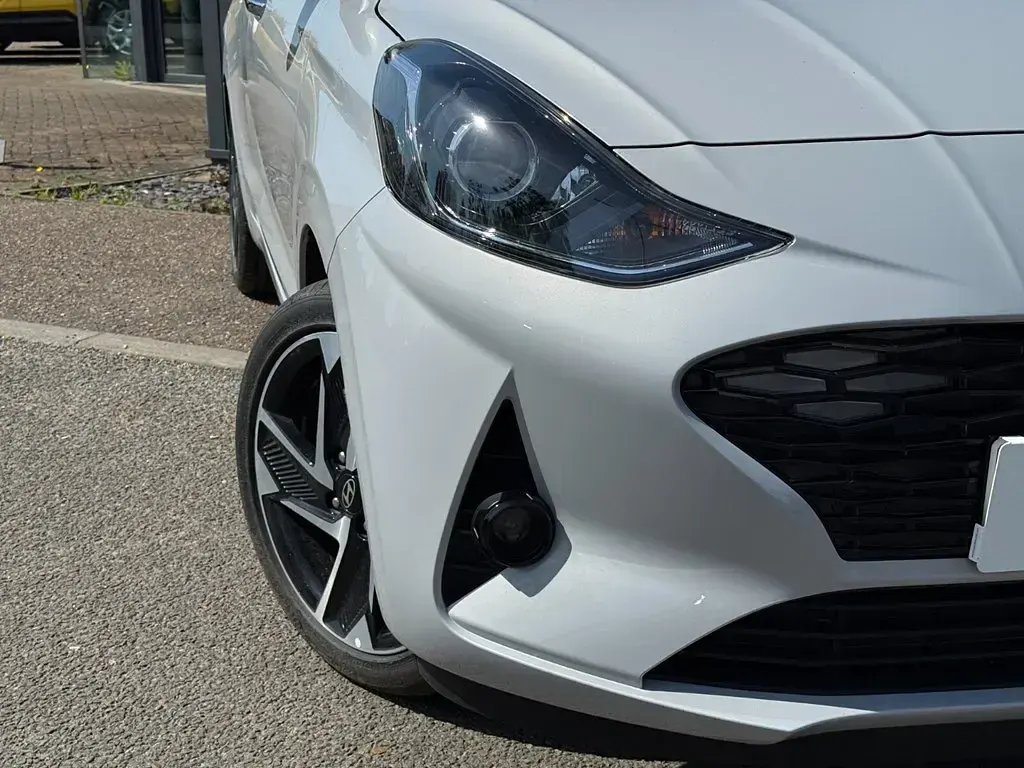 New Hyundai i10 Premium 79 HP (58 kW) 2026 Grey Hatchback