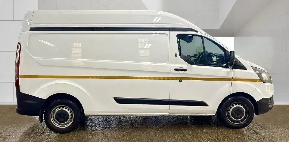 Used Ford Transit Custom 130 HP (95 kW) 2021 White Van