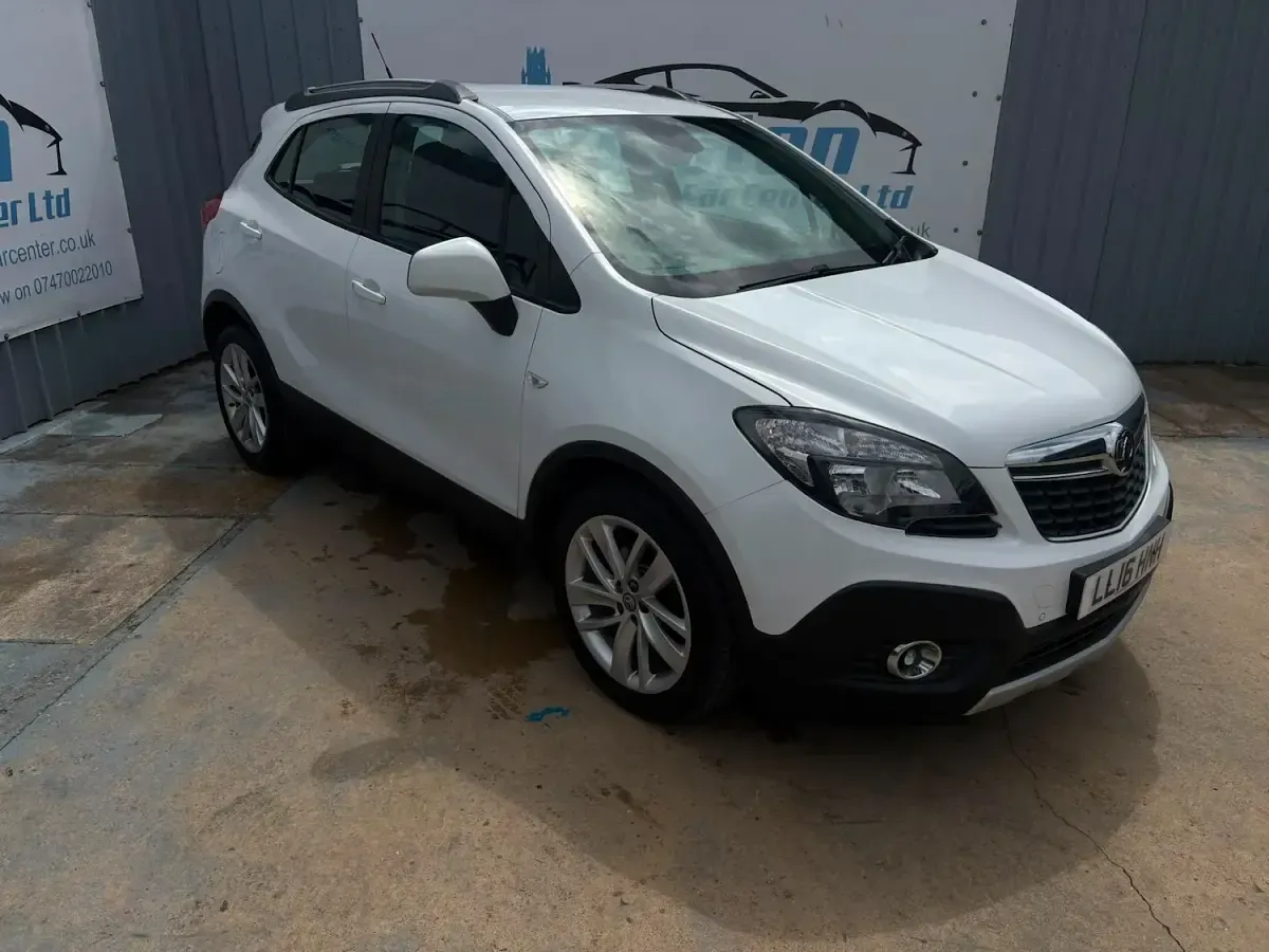 Used Vauxhall Mokka 140 HP (102 kW) 2016 White SUV