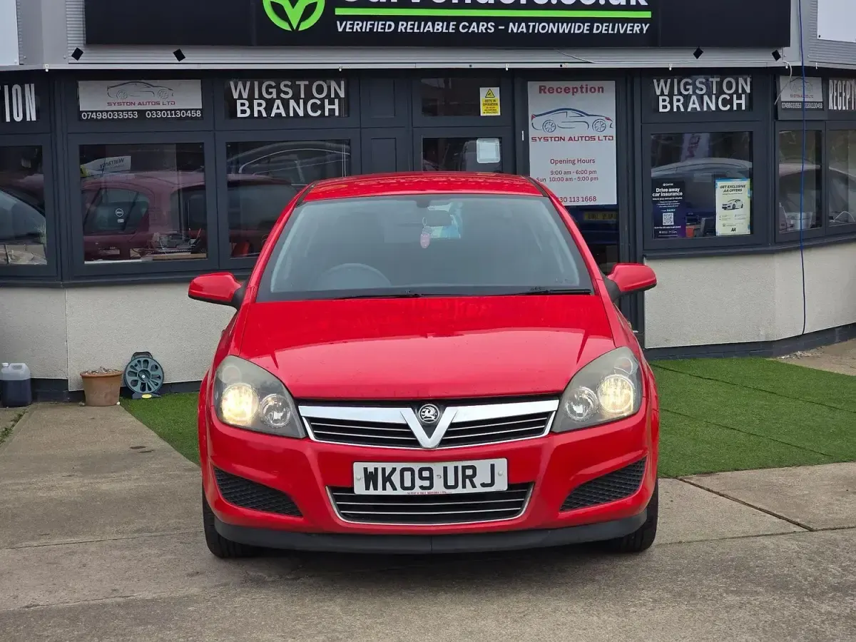 Used Vauxhall Astra 2009 Red Hatchback
