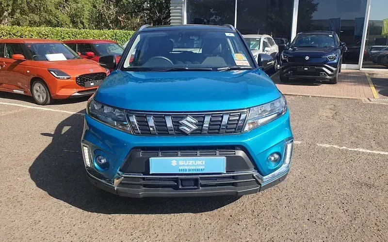 Used Suzuki Vitara SZ5 129 HP (94 kW) 2024 Atlantis turquoise and black SUV