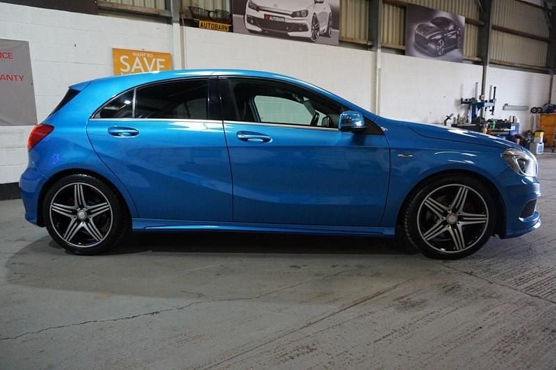 Used Mercedes A250 AMG 2014 Blue Hatchback