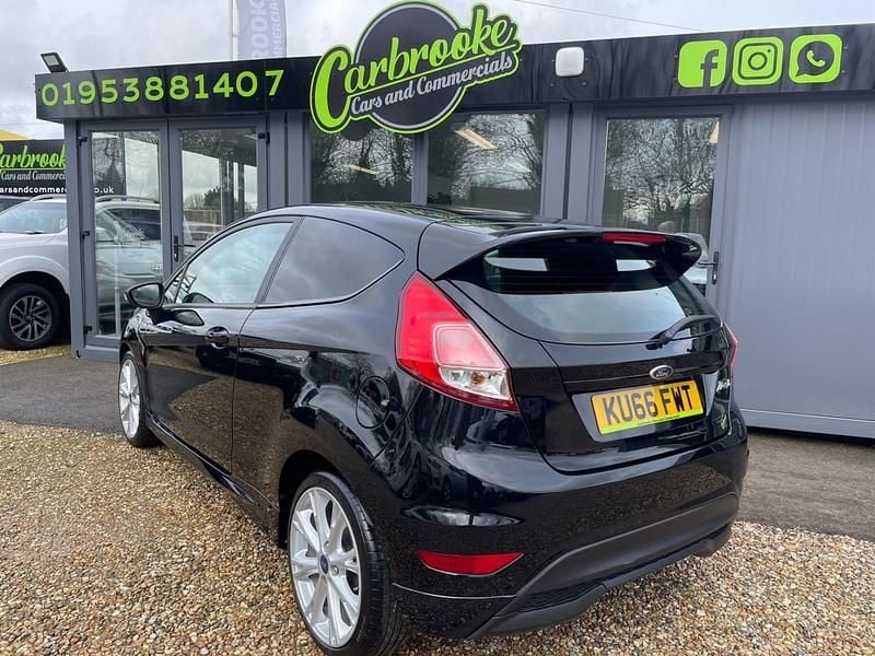 Used Ford Fiesta Sport 95 HP (69 kW) 2016 Black Hatchback