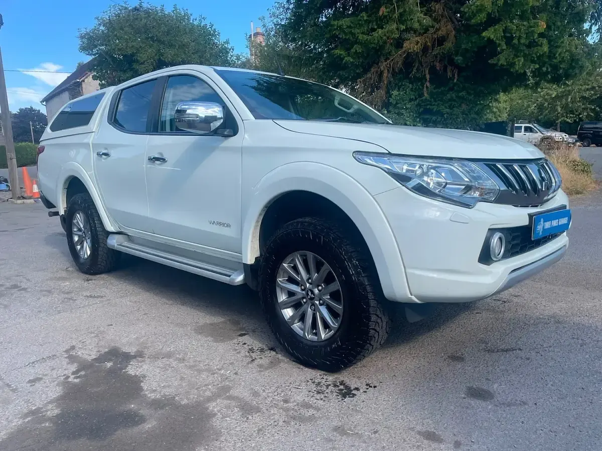 Used Mitsubishi L200 Warrior 2017 White Pickup